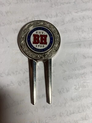 Bunker Hills Golfers Club Divot Tool & Ball Marker - Image 1 of 3