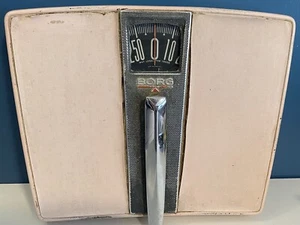 VTG BORG Bathroom Scale Chrome Handle Pale Pink Art Deco Circles 9.5x11” - Picture 1 of 10