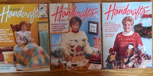 Lot of 3 Country Handcrafts Winter*Holiday*Bazaar Booklets: 2 w Pattern Pull-Out - Bild 1 von 4