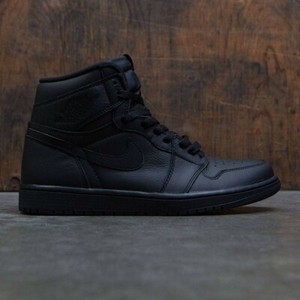 Jordan 1 Retro High OG Triple Black 2017 for Sale | Authenticity Guaranteed  | eBay