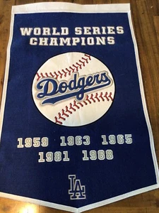 WINNING STREAK WORLD SERIES CHAMPIONS LA DODGERS LARGE BANNER 23X37 - Bild 1 von 3