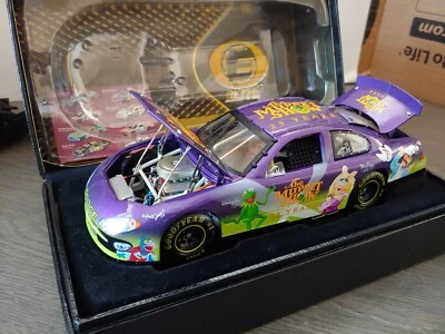 Coche Intrepid R/T Elite 2002 25 aniversario The Muppet Show: nuevo en caja raro Foto 1 de 4