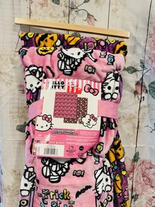 Hello Kitty Halloween Cloud Throw Blankets 60in x 70in Set of 2  New with Tags - Picture 1 of 4