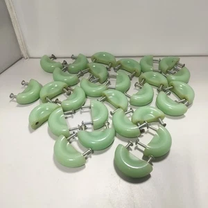 Lot of 28 Vtg Jadeite Green Plastic Drawer Pulls 2" - Picture 1 of 5