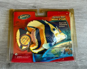 SwimWays Rainbow Reef Mini Pez Azul Naranja Blanco Natación Acción #17024 LEER - Imagen 1 de 6