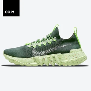 Nike Space Hippie 01 verde carbonio UK 9 bianco verde elettrico nuove con scatola - Foto 1 di 7