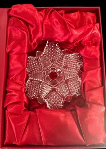 Waterford Snowcrystal Pierced Ornament 2016 in Box. - Picture 1 of 4