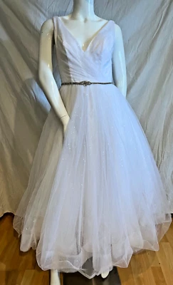 VESTIDO DE FIESTA DE TUL LÍNEA A FIRMA DE ALFRED ANGELO TALLA 8-10 Foto 1 de 4