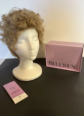 Peluca Paula Young Beauty Corta Rizada A4159 Estilo Blair, Color 16, Talla A Foto 1 de 4