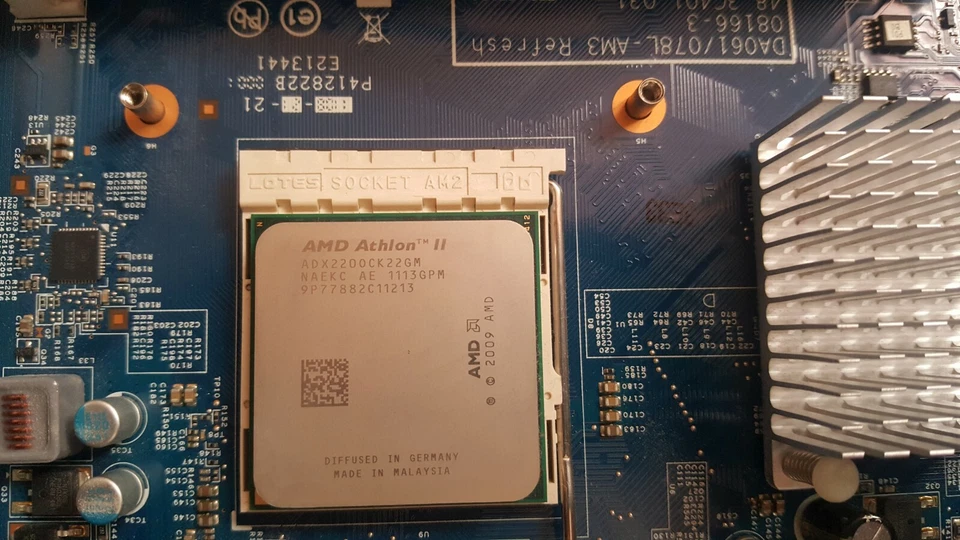AMD Athlon II X2 220 2.8GHz - ADX220OCK22GM Socket AM AM2+ AM3 - Photo 1/1