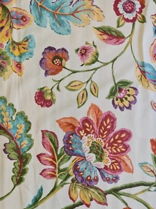 3.2 Metres Brand New Fabric Floral Design For Cushions Blinds Upholstery Fabric - Picture 1 of 3