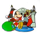 Le 250 Disney Pin Mickey? Santa Stocking Pluto Bone Candle Fireplace 08 New Rare