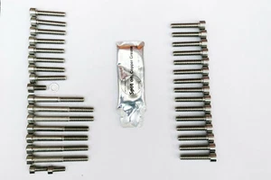 Kit de pernos de carcasa de motor Kawasaki Z750S (2005-2007) de acero inoxidable - Imagen 1 de 1