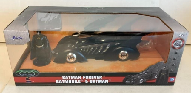 Chrome Batmobile with Batman Diecast Figurine Animated Series DC Comics  2019 San Diego Comic Con Exclusive Limited Edition 1/24 Diecast Model Car  by Jada 