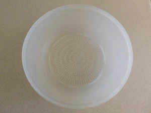 Tupperware Colander Steamer 1835-4 Sheer Replacement No Lid - Picture 1 of 3