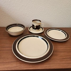 Arabia Finland Ruija Troubadour 5 Piece Place Setting Dinner Plate Bowl Mug - Picture 1 of 24