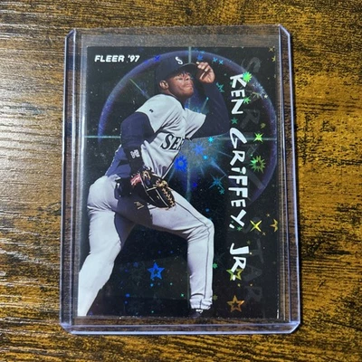 Fleer #4 1997 Ken Griffey, Jr. Soaring Stars Foto 1 de 2