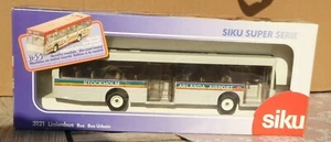 Siku 3121 Stockholm Arlanda Airport Bus Reisebus Linienbus 1:55 sehr gut in OVP - Bild 1 von 3