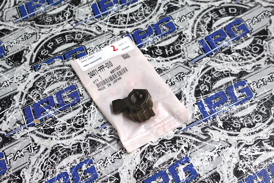 OEM Honda Shift Selector For Acura RSX Base & Type S - K20A K20A2 K20A3 K20Z1 - Image 1 of 1