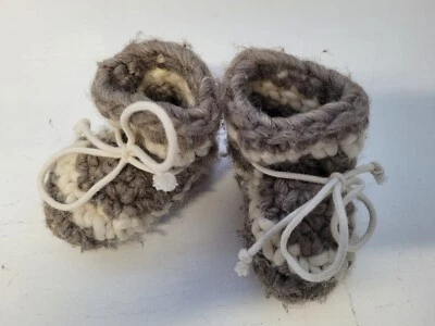 Cowichan Style 100% Unspun Wool Baby Boots 6-9 months Foto 1 de 2