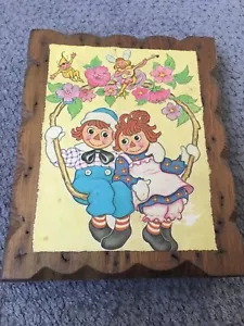Placa de pared de madera vintage RAGGEDY ANN & ANDY 4 1/2 por 51/2 pulgadas - Imagen 1 de 2