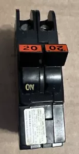 Federal Pacific 20 amp interruttore automatico doppio palo - Foto 1 di 7