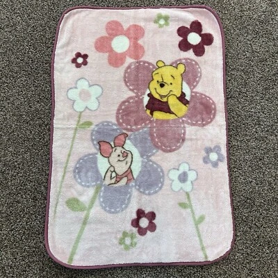 Manta de bebé de felpa polar vintage de Disney Winnie The Pooh Piglet flores rosas Foto 1 de 4