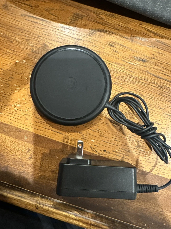 mophie 10w Qi Fast Charge Wireless Charger - Image 1 of 1