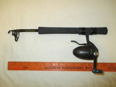 Shakespear Action Light Collapsing Rod SPT46 4'6" Microspin Reel. UnTested. - Image 1 of 4