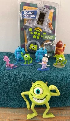 Hasbro MB Disney Pixar Monsters Inc Scare Station Electronic Game NIB W/figures  - Изображение 1 из 4