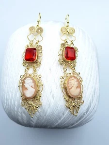 Orecchini Rubino cammeo conchiglia stile Vittoriano Argento 925 Oro 18 Kt Cameo - Foto 1 di 4