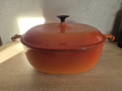 Grande Cocotte En Fonte Le Creuset Numero 33 - Immagine 1 di 4