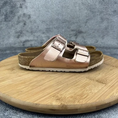 Sandálias Birkenstock Arizona infantil tamanho 13 ouro rosa alça dupla palmilha de cortiça - Imagem 1 de 4