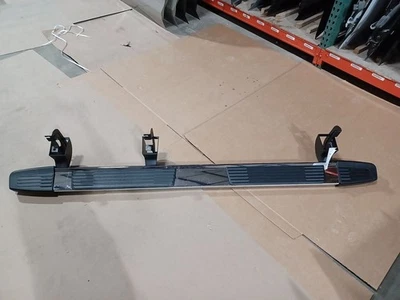 Tabla de correr de pasajeros BVQ 6" para Silverado Sierra 2500 3500 22-24 2982653 Foto 1 de 3