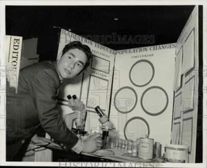 1971 Foto stampa Robert Silverman alla Technorama Science Fair, Lowell Institute - Foto 1 di 2