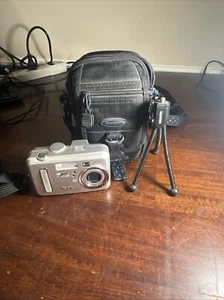 Kodak EasyShare DX6440 4.0MP Digital Camera - Silver w/ Strap, Case & Tripod - Picture 1 of 18