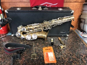 Vito Alto Saxophone w/Leblanc Case (LOOK) - Picture 1 of 17