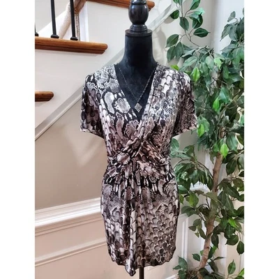 Blusa Top New Directions Para Mujer Blanco y Negro Poliéster Cuello en V Manga Corta 2X Foto 1 de 4