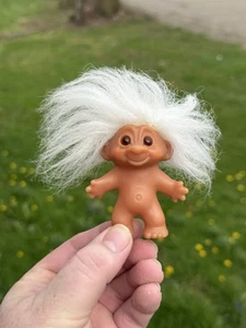 Vintage 1986 Thomas DAM Troll Doll White Hair 4" - Picture 1 of 5