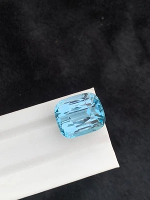 Piedra preciosa suelta topacio suizo corte cojín natural 41,25 quilates de Brasil Foto 1 de 4