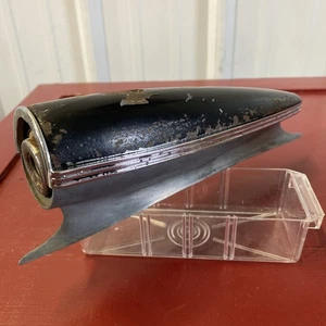 RARE 1937 1938 OEM BUICK CADILLAC FENDER MOUNT TURN SIGNAL PARK LIGHT 920657 - Picture 1 of 12