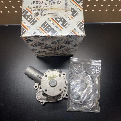 Una nueva bomba de agua de motor Hepu P053 271975 para Volvo Foto 1 de 4