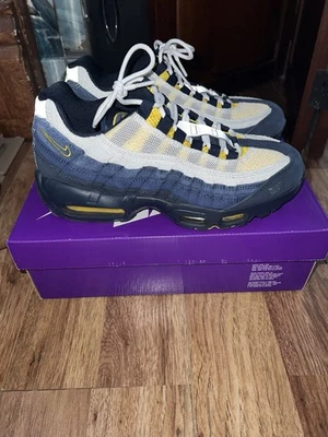 Size 8 - Eric Koston x Nike SB x Air Max 95 Obsidian Speed Yellow - Image 1 of 4