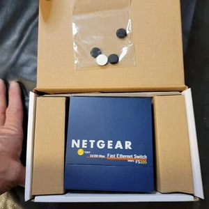 NETGEAR ProSafe (FS105) 5-Ports External Switch - Picture 1 of 6