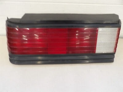 CHRYSLER LASER 1984-1986 LH CONJUNTO DE LÁMPARA DE LUZ TRASERA LATERAL DEL CONDUCTOR *VERIFICAR* OEM Foto 1 de 4