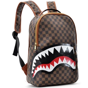 Zaino Uomo street Pelle fantasia squalo scacchi Grande Porta Pc Moda Viaggio - Foto 1 di 18