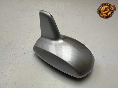 Mercedes Clase S 2014-2020 sedán W222 - techo aleta de tiburón antena de radio plateada OEM Foto 1 de 4