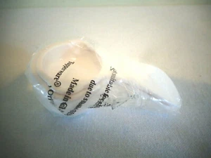 TUPPERWARE MINIATURE GADGET MEASURING CUP TBL & TSP MAGNETS NISB - Picture 1 of 2