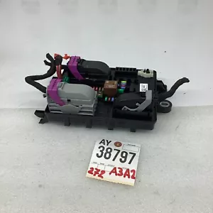 2014-2019 CADILLAC ATS CTS FUSE RELAY JUNCTION BLOCK BOX 23134073 OEM USED - Picture 1 of 4