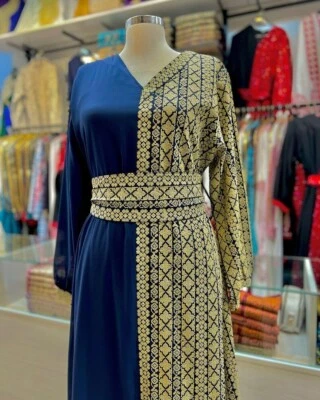 Maxi thobe bordado palestino princesa Thobe - Tatreez en azul marino y dorado Foto 1 de 4